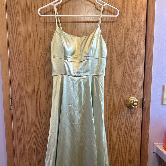 Shiny light green Prom dress with leg slit - Picture 1 of 4